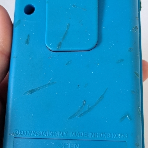 Vintage 80's Smurf AM Radio and Headset with Belt Clip Untested - Picture 4 of 15